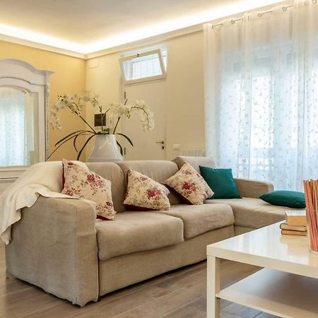 Villa La camelia bianca Roma Esterno foto